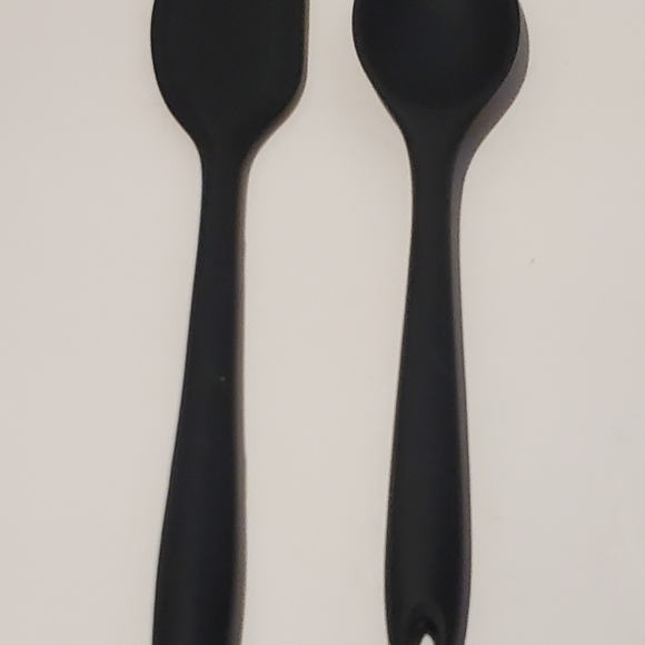 Dorm Kitchen Starter Bundle Heart Waffle Maker Silicone Utensils & Cutting Board - Picture 7 of 8